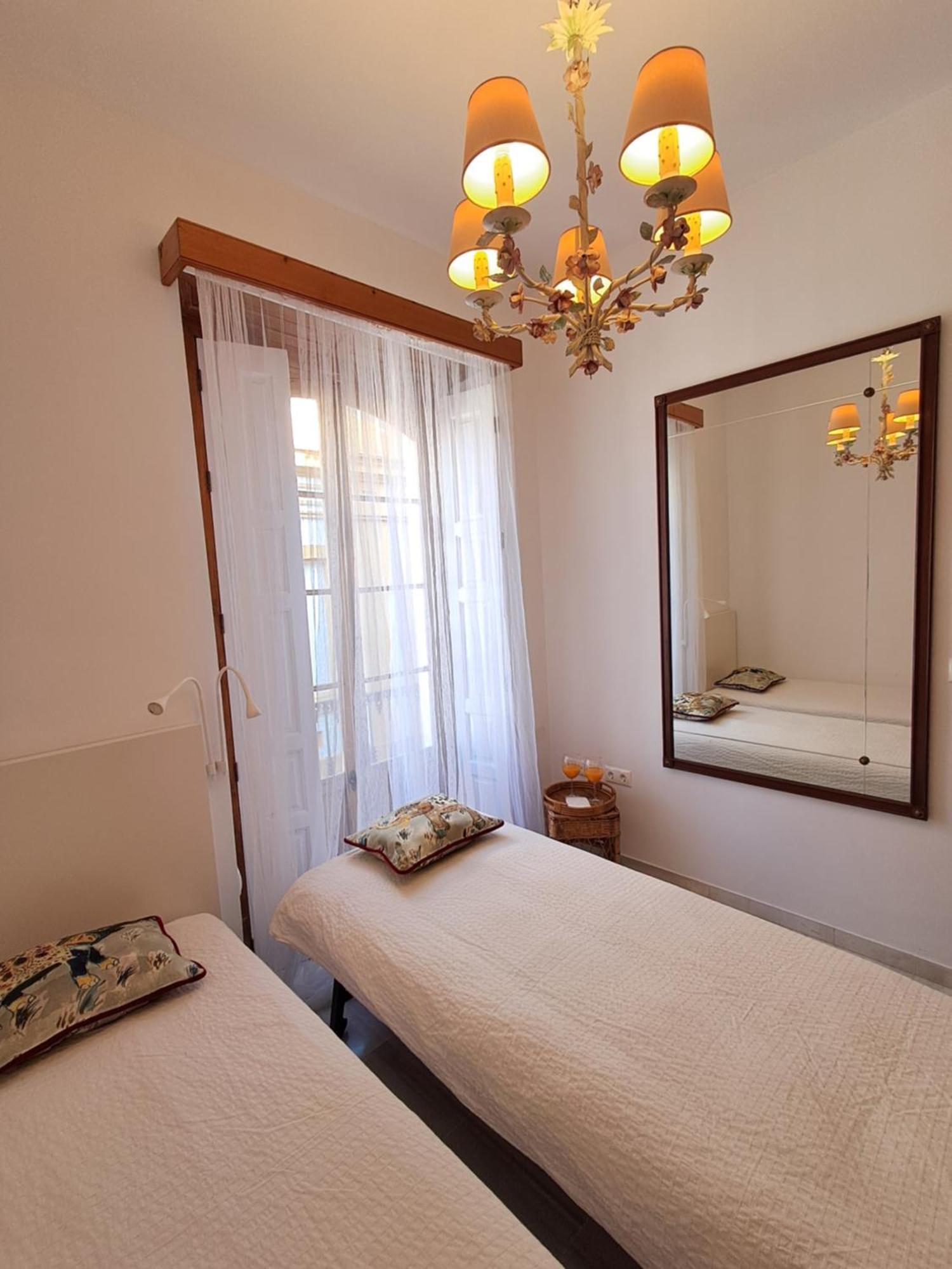 Apartamentos Almirante Hoyos Севілья Екстер'єр фото