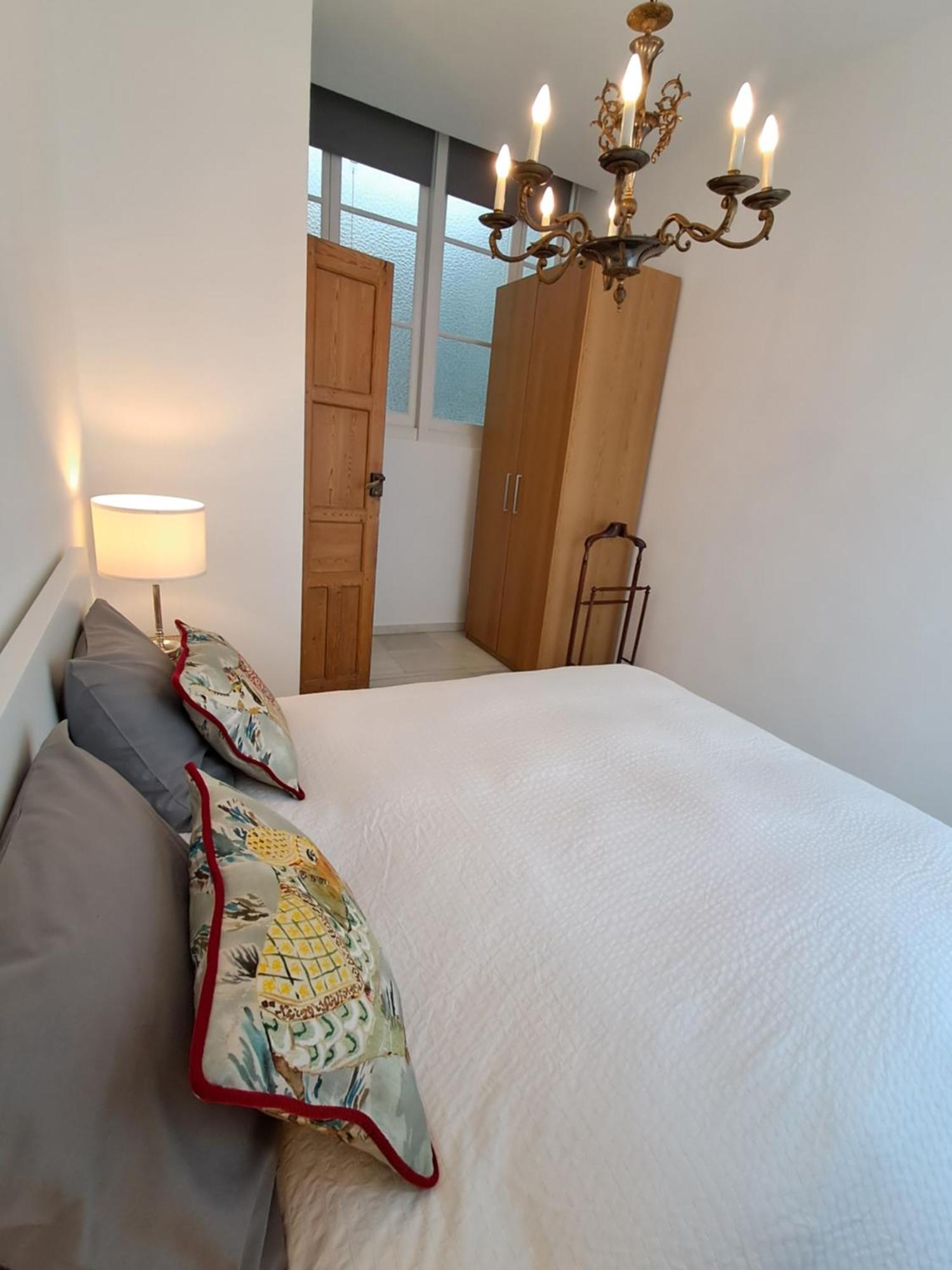 Apartamentos Almirante Hoyos Севілья Екстер'єр фото