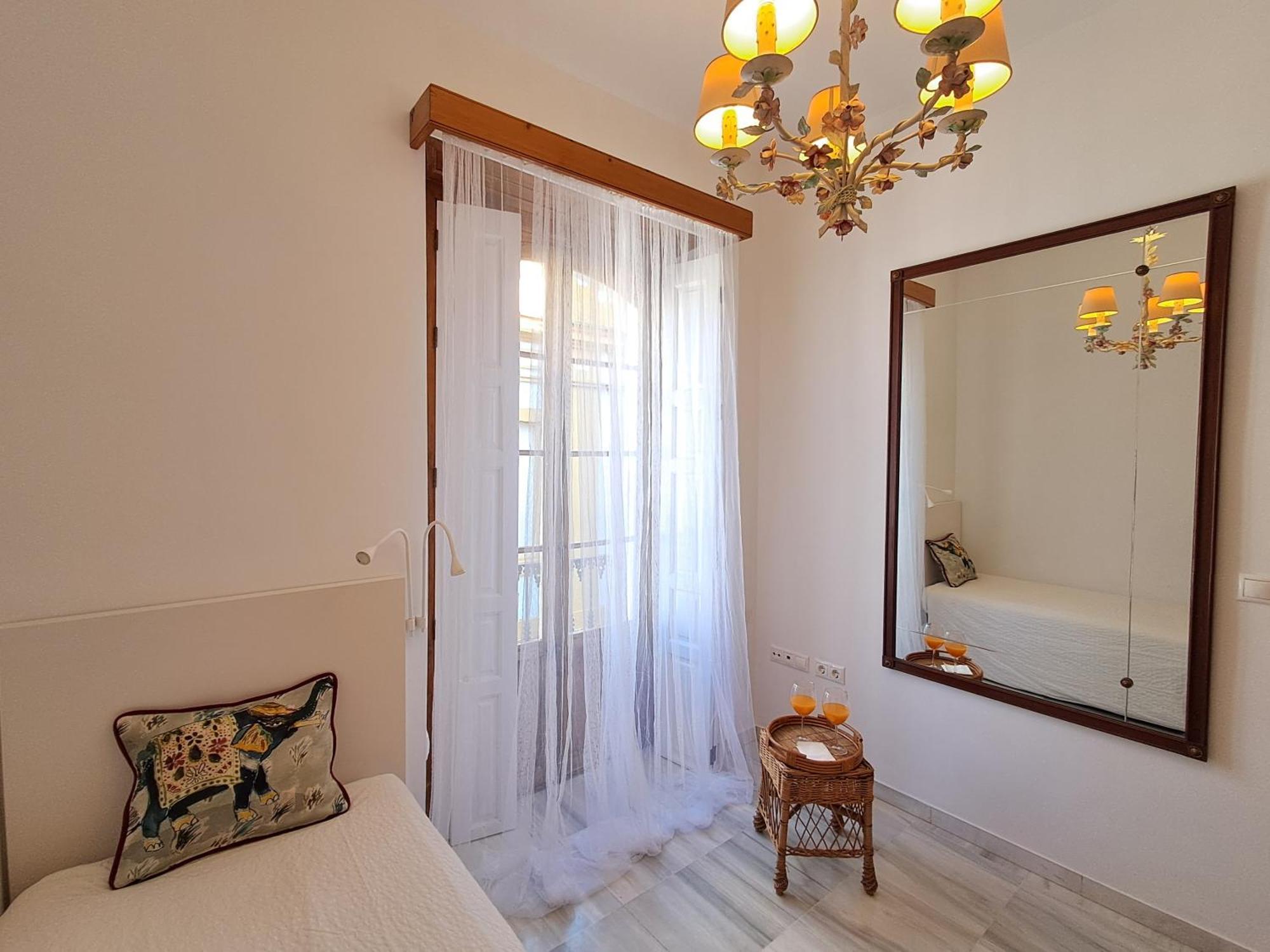 Apartamentos Almirante Hoyos Севілья Екстер'єр фото